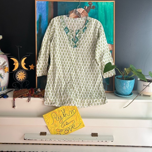 Green Floral Women's Tunic - Picture 2 of 16